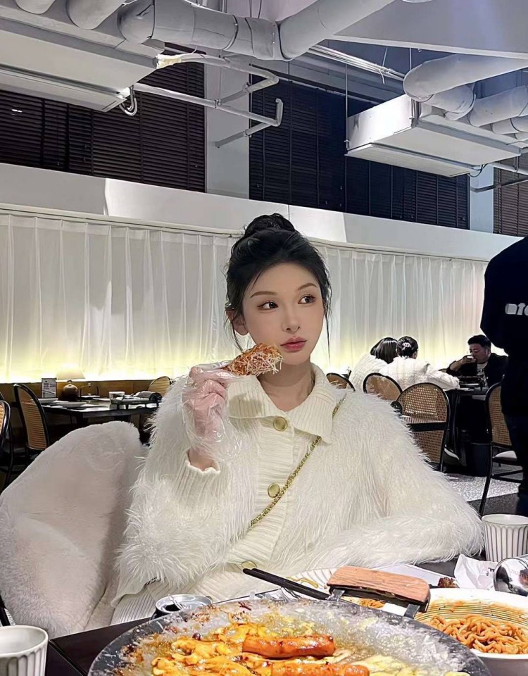 妈妈让我戴上避孕套的下一句是啥,免费在线观看高清